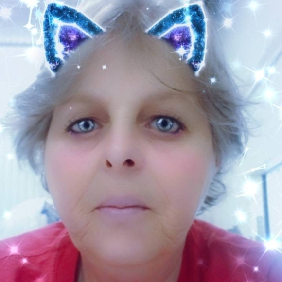 hollyisaacson70